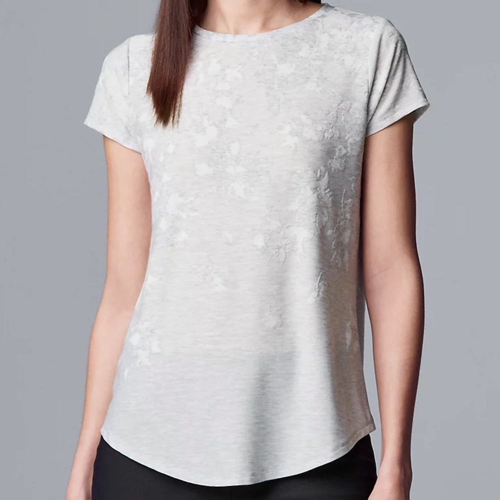 Simply Vera | Women’s Gray Floral Jacquard Tee Size Large NWOT